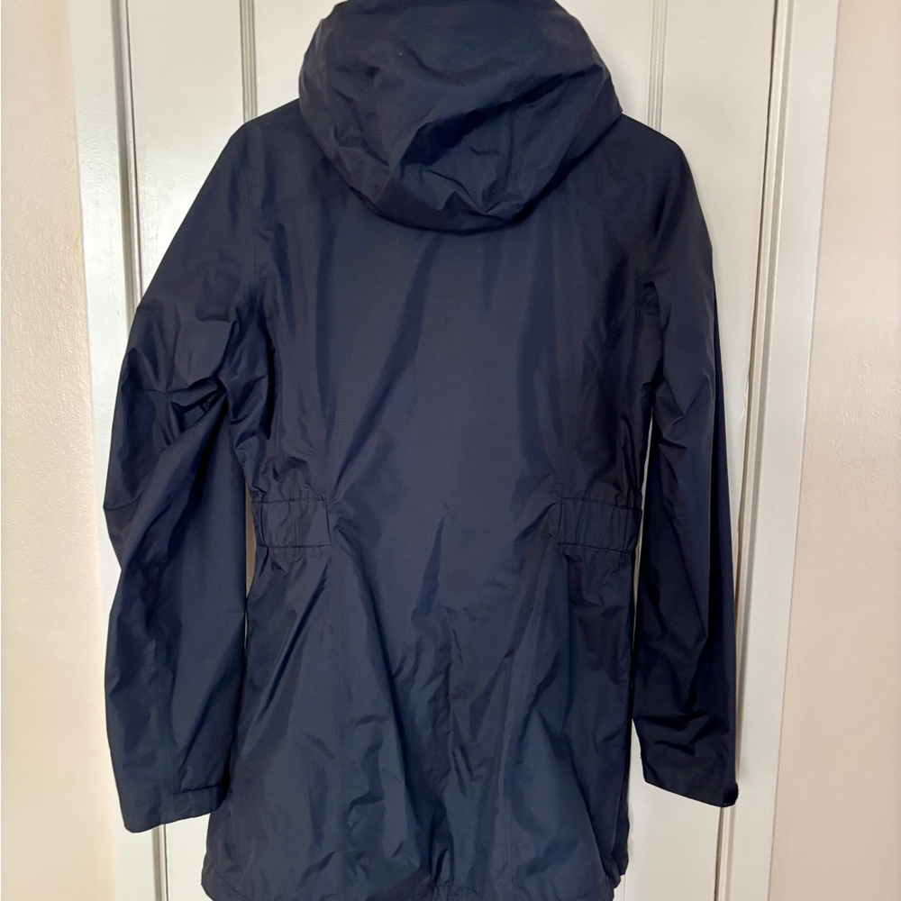 Women’s Mountain Hardwear Rain Coat - Picture 3 of 3